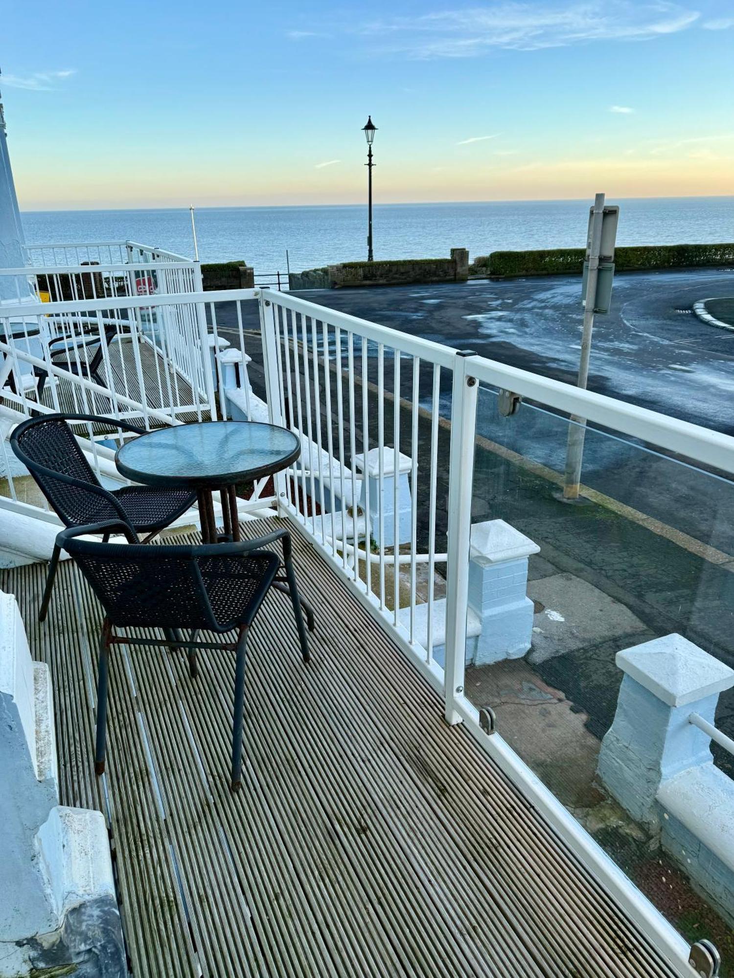 Oceana Holiday Apartments Bridlington Exterior photo