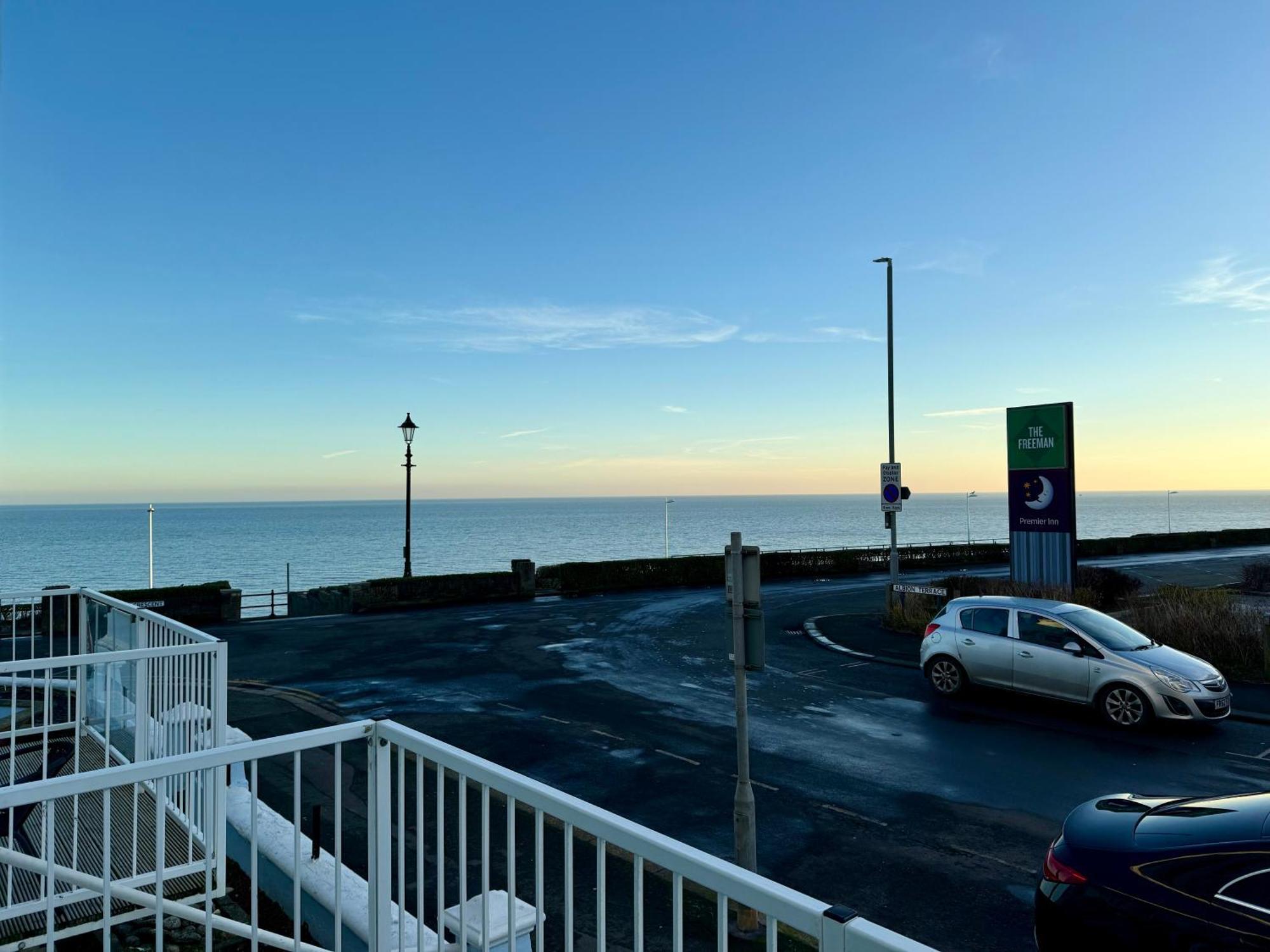 Oceana Holiday Apartments Bridlington Exterior photo